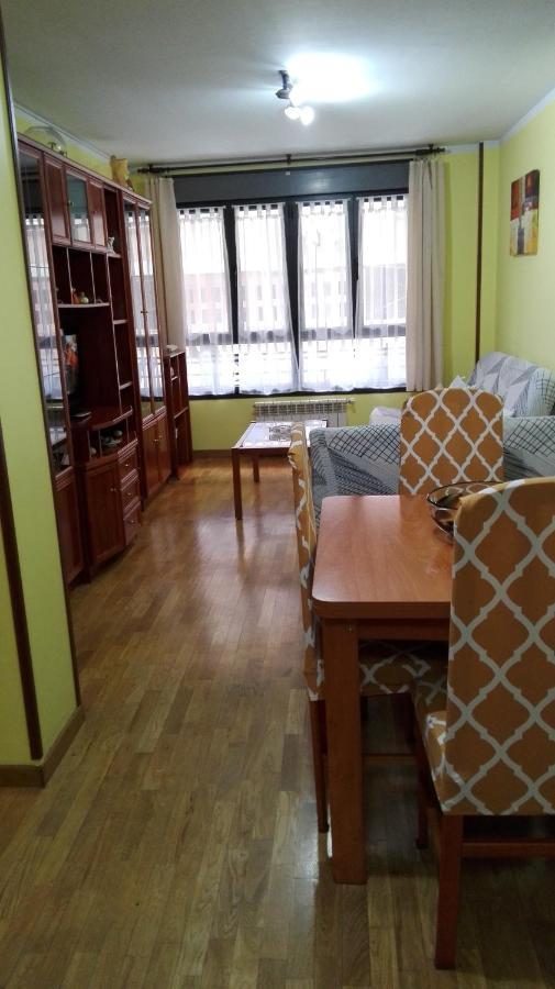 Appartamento Amplio Loft Con Plaza De Garaje Onís Camera foto