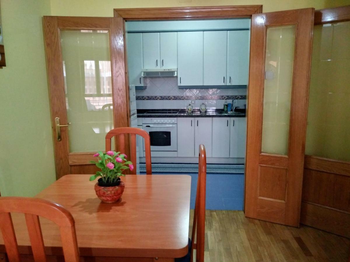 Appartamento Amplio Loft Con Plaza De Garaje Onís Esterno foto